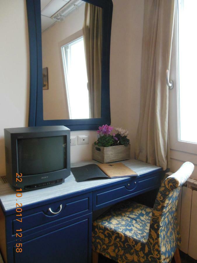 Locanda Ponte Stella Al Borgo Casale sul Sile Luaran gambar